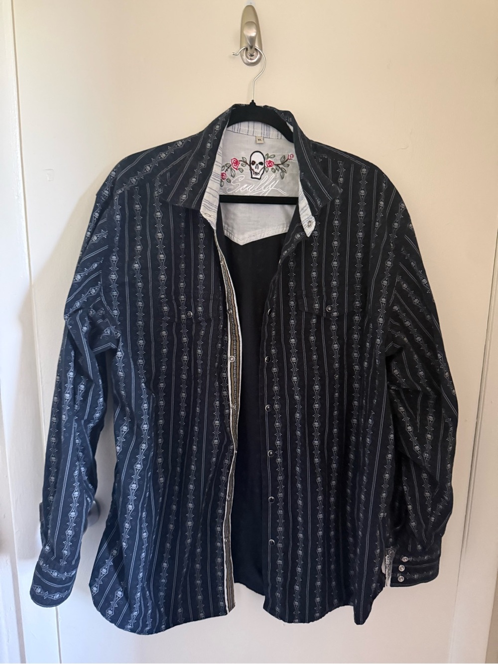 90s Skull Themed Button Down shirt